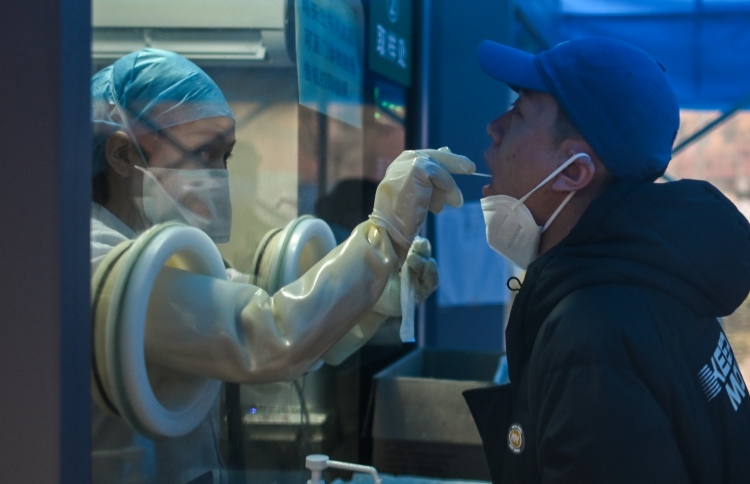 ދުނިޔޭގައި ކޮވިޑް ކޭސްތައް ދަށަށް