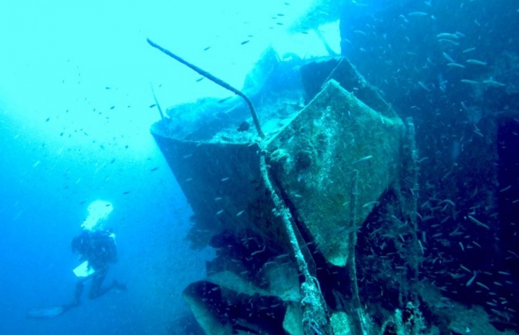 ވިކްޓްރީ ޝިޕްރެކް ސަރަހައްދު ހިމާޔަތް ކުރަން ނިންމައިފި