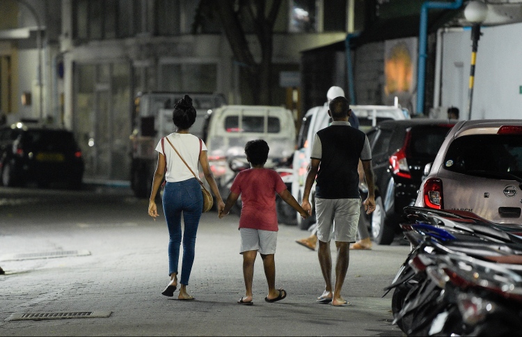 ކޮވިޑް ދެވަނަ ފަހަރަށް ޖެހެނީ 9 މަސް ފަހުން