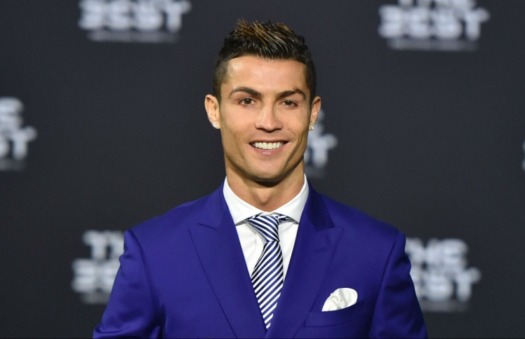 ރޮނާލްޑޯ އަށް ސޯޝަލް މީޑިއާ އިން އާ ރެކޯޑެއް