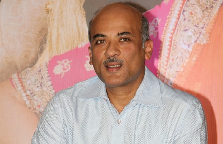 އަމީތާބާ އެކު ސޫރަޖް ހަދާ ފިލްމު ފަސްކޮށްފި