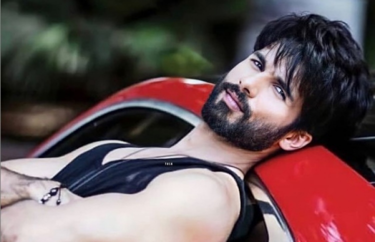 ބޮލީވުޑްގެ ޚަބަރުތައް ކުރުކޮށް