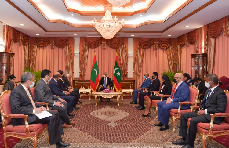 އިންޑިއާގެ ފޮރިން މިނިސްޓަރާ ރައީސް ބައްދަލުކުރައްވައިފި