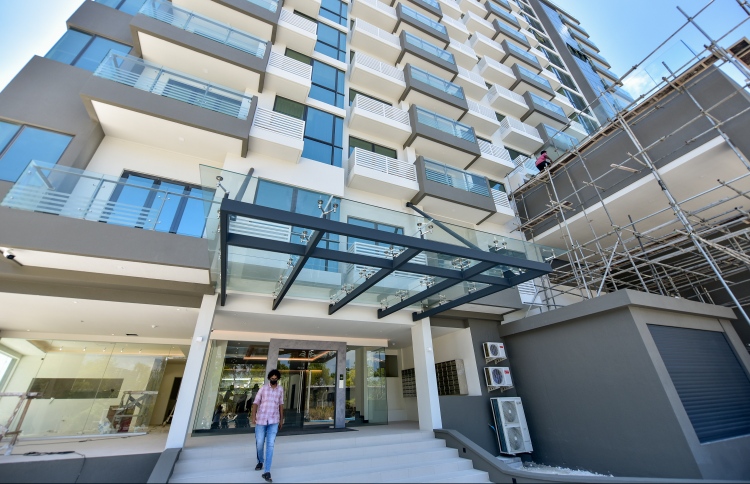 އެފްޑަބްލިޔު ރެޒިޑެންސްގެ އެޕާޓްމަންޓްތައް ހަވާލުކުރަނީ