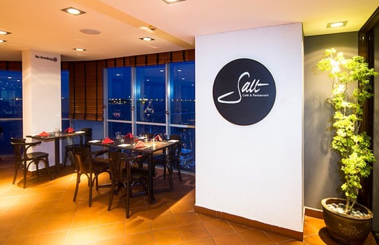 އުސޫލާ ހިލާފަށް ޕާޓީ ބޭއްވުމުން ސޯލްޓު ކެފޭ ޖޫރިމަނާ