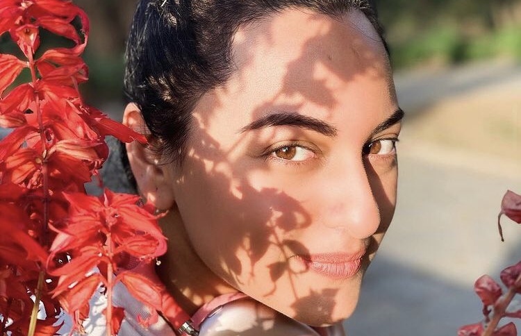 ސޮނާކްޝީ އަނެއްކާ ވެސް ރާއްޖެ އަންނަ ހިތުން