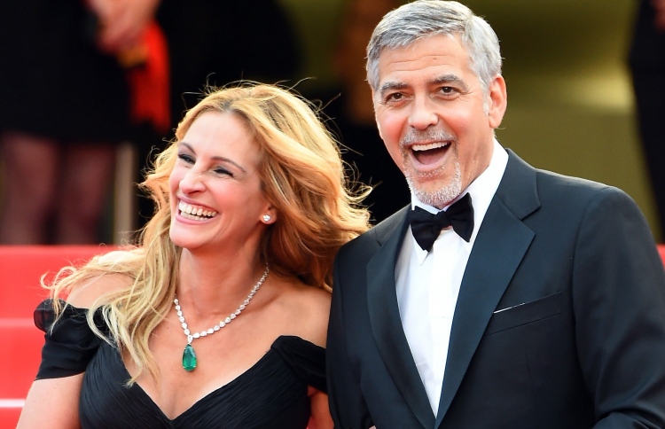 "ޓިކެޓް ޓު ޕެރަޑައިސް" ގައި ކްލޫނީ އާއި ޖޫލިއާ