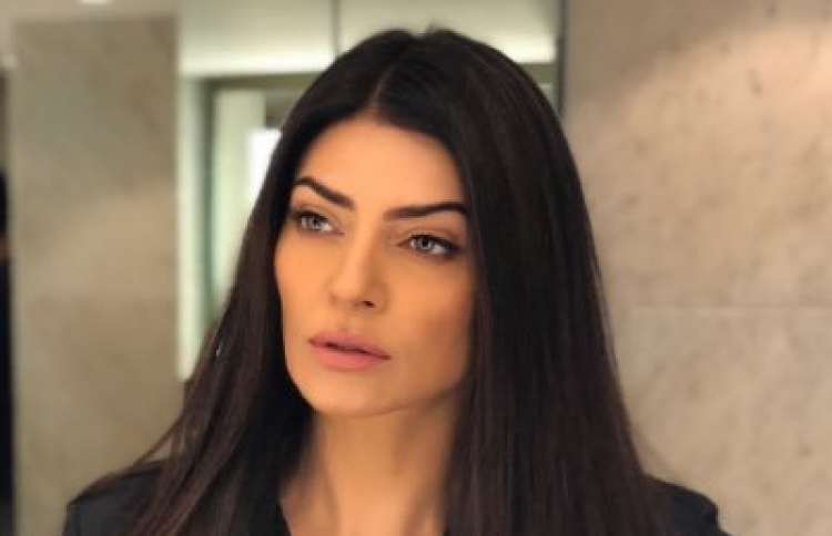 ސުޝްމިތާގެ "އާރިއާ 2" ގެ ދައްކާލުމެއް