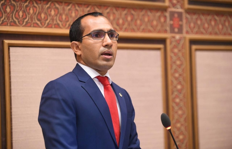 މަލީހުގެ އިތުބާރު ނެތް ކަމަށް މަޖިލީހުން ފާސްކޮށްފި