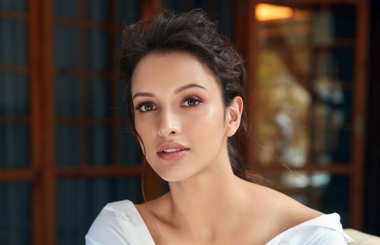 ބޮލީވުޑްގެ ޚަބަރުތައް ކުރުކޮށް