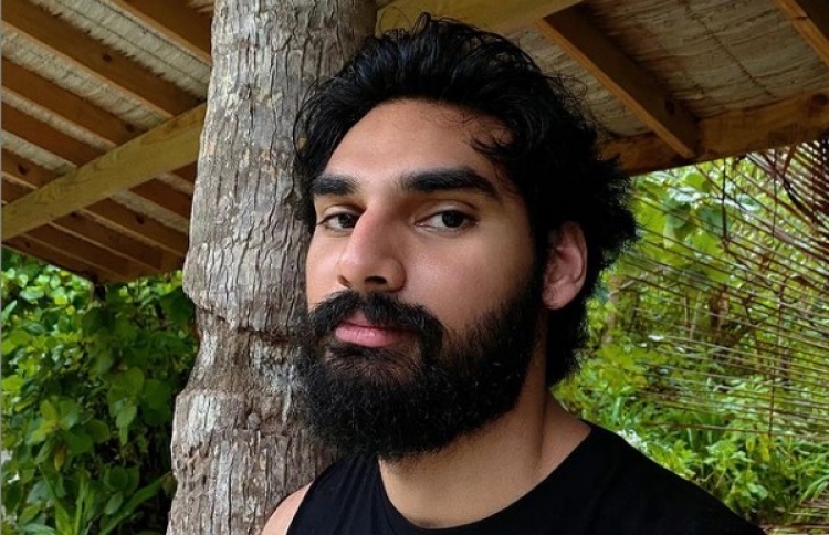 ސުނިލް ޝެޓީގެ ދަރިފުޅުގެ ފިލްމު ސެޕްޓެމްބަރުގައި