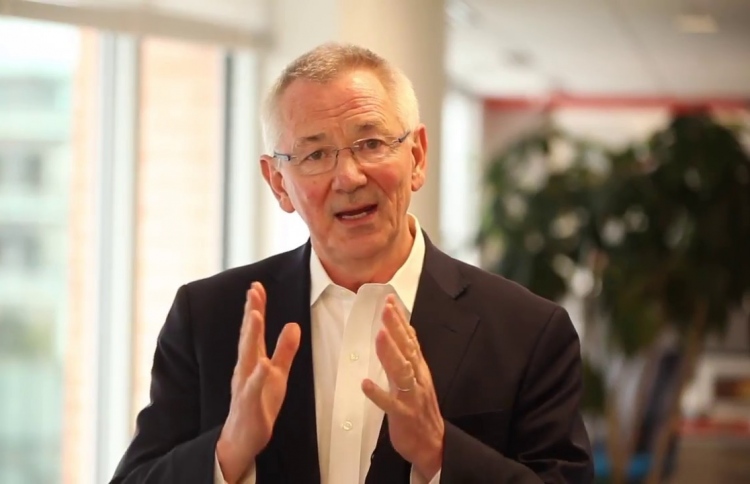 ޖެފް ބެޒޯސްގެ "އާތު ފަންޑް" އަށް އާ ވެރިއެއް