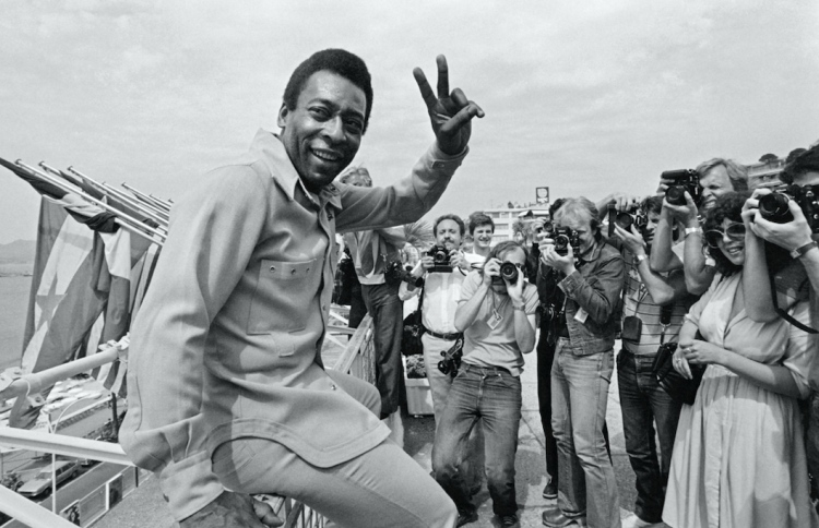 މަރަކާނާ ސްޓޭޑިއަމްގެ ނަން ޕެލޭ އަށް ހާއްސަކުރަނީ