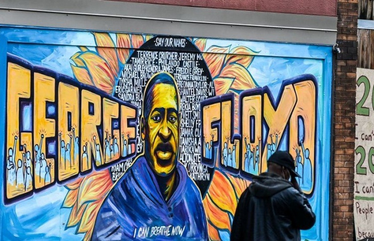 މިނިއާޕޮލިހުން ފްލޮއިޑުގެ އާއިލާއަށް 27މިލިއަން ޑޮލަރު