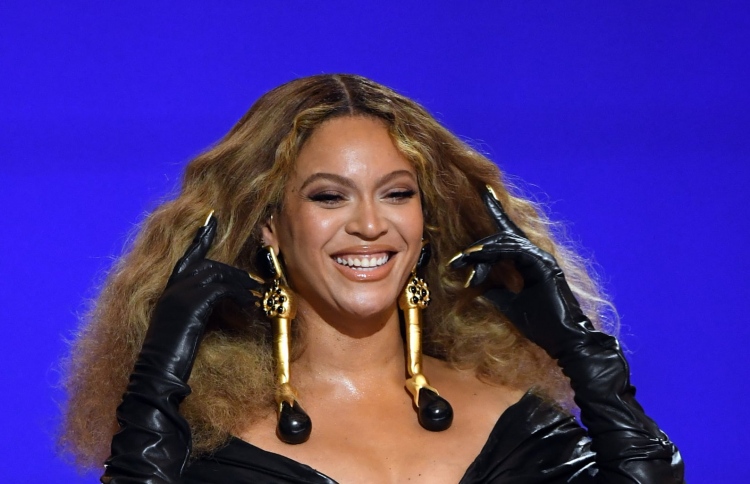 ގްރެމީން ބިޔޯންސޭ އަށް ރެކޯޑެއް