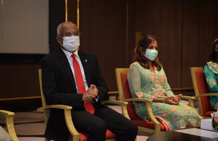 ރައީސްގެ ދެކަނބަލުން ދުބާއީ އަށް