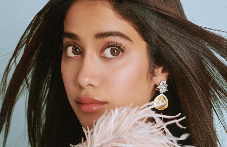 ބޮލީވުޑްގެ ޚަބަރުތައް ކުރުކޮށް