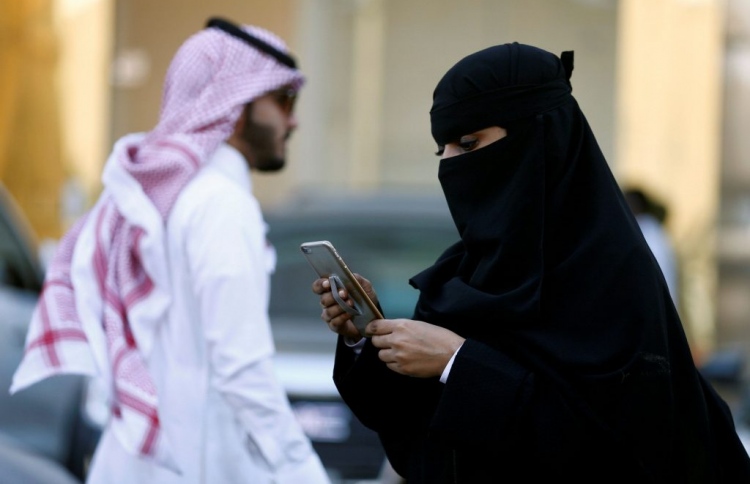 ސައުދީ ފިރިހެނުން މީހުންނާ އިނުން މަނާ ހަތަރު ގައުމެއް