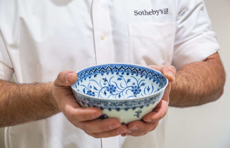 35 ޑޮލަރުގެ ބޯތައްޓަށް 700،000 ޑޮލަރު