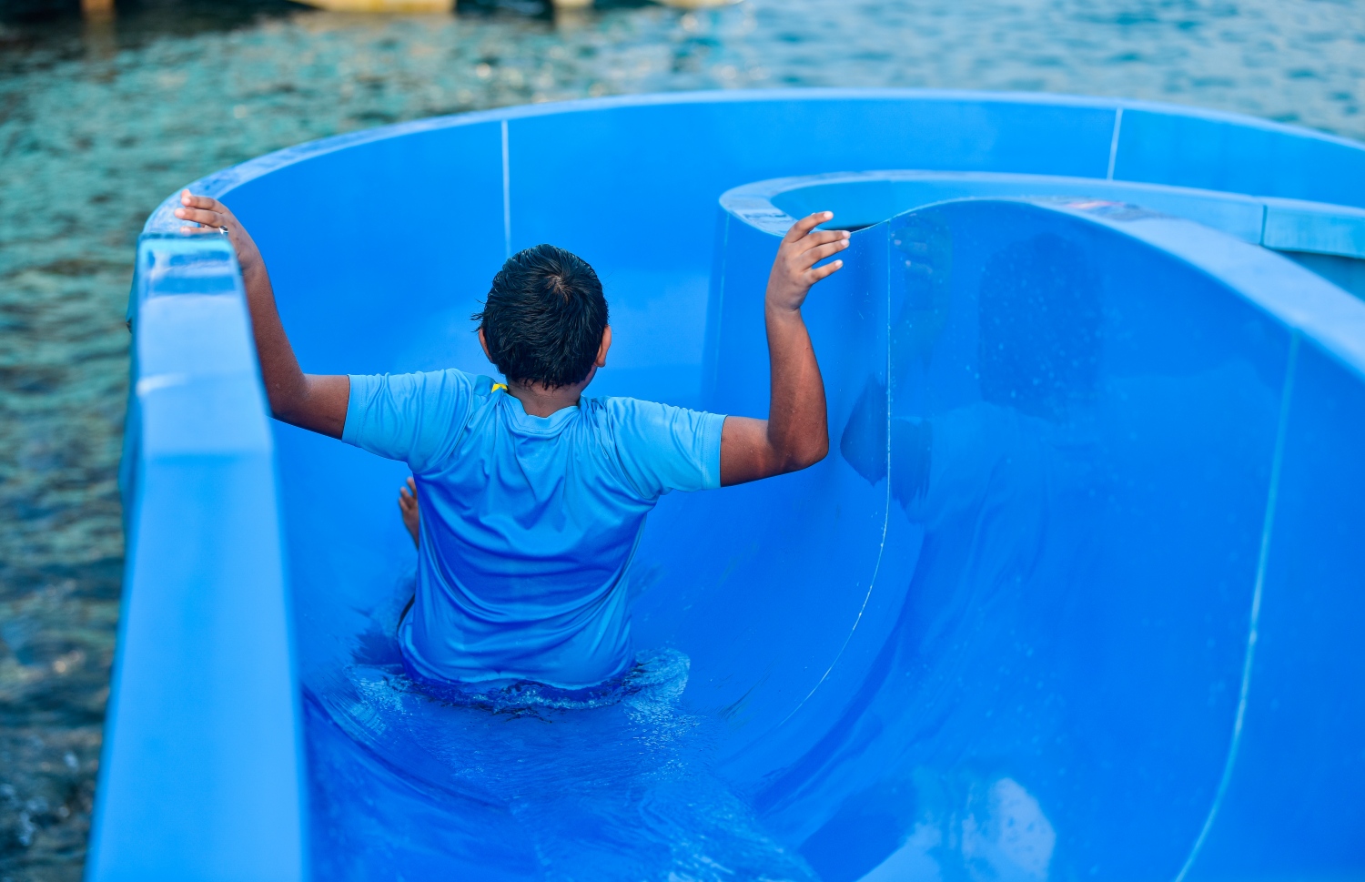 މާލޭ ސްވިމިން ޓްރެކަށް ކުއްޖަކު މޫދަށް އެރި: އޮބީސިޓީގެ ސަބަބުން ސިއްހީ އެކި މައްސަލަތަކުގެ އިތުރުން ނަފްސާނީ ކަންކަން ވެސް ތަހައްމަލްކުރަން ޖެހޭ. -- ފޮޓޯ: އަހުމަދު އަވްޝަން އިލްޔާސް /މިހާރު