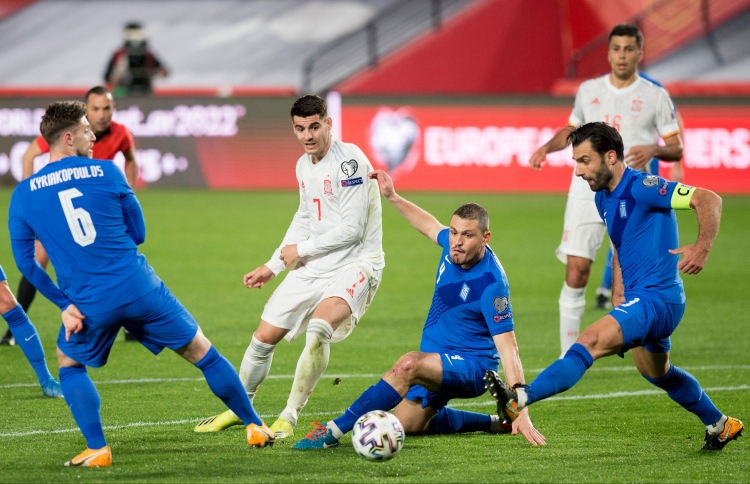 އިޓަލީ އާއި ޖަރުމަނު މޮޅުވިއިރު، ސްޕެއިން އެއްވަރު