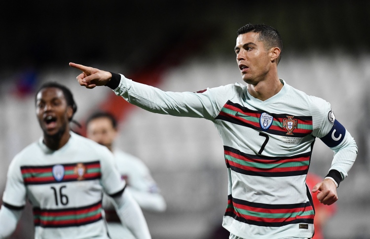 ޕޯޗުގަލް އާއި ނެދަލެންޑްސް އަދި ބެލްޖިއަމަށް މޮޅެއް