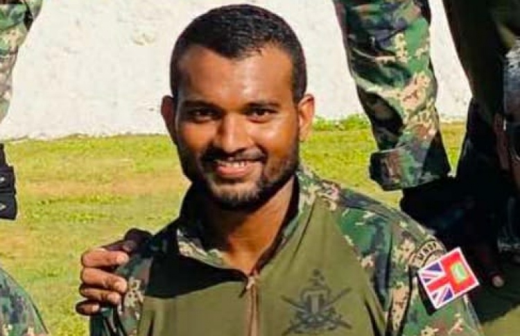 މަރުވި ސިފައިންގެ މީހާ ކޮވިޑަށް ޕޮޒިޓިވް