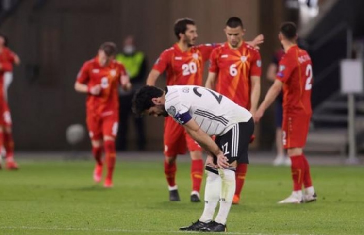 ނޯތު މެސެޑޯނިއާ އަތުން ޖަރުމަނަށް "ހިތި" ބަލިވުމެއް