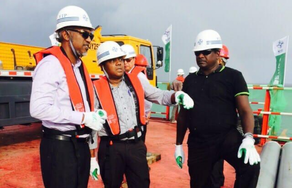 ކުރީގެ ރައީސް އަބްދުﷲ ޔާމީންގެ ވެރިކަމުގައި ސިނަމާލެ ބްރިޖު މަޝްރޫއު ކުރިއަށް ގެންދާ ގޮތް ޑރ. މުއިއްޒު ބައްލަވަނީ: އެތައް ބަޔަކަށް ލުއިފަސޭހަތައް ގެނެސްދިން ބްރިޖުގެ މަޝްރޫގައި އަމަލީ ގޮތުން އެންމެ އިސްކޮށް ހުންނެވީ ޑރ، މުއިއްޒު.