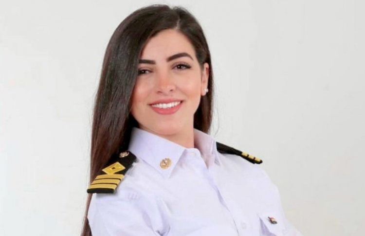 ތާށިވި ބޯޓާއި މި އަންހެން މީހާއާ ކޮން ގުޅުމެއް؟