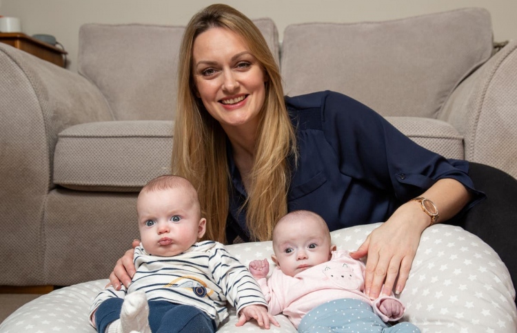 އެއްމާބަނޑު ދެ ކުދިން ލިބުނީ ނާދިރު ގޮތަކަށް ބަލިވެއިނދެ