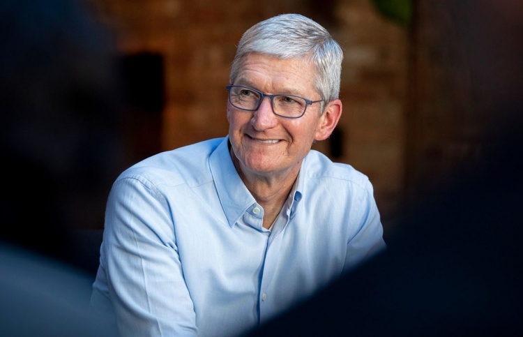 އެޕަލްގެ ކާރުގެ ވާހަކަ ޓިމް ދެއްކީ "މާ ނޫން ގޮތަކަށް"