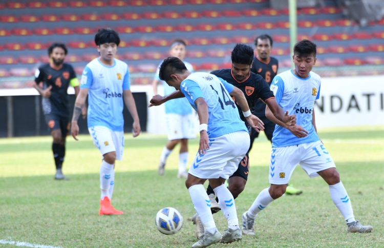 އަބަހާނީ މުބާރާތުން ވަކިވެ، ޕްލޭއޮފްގެ ޖާގަ އީގަލްސް