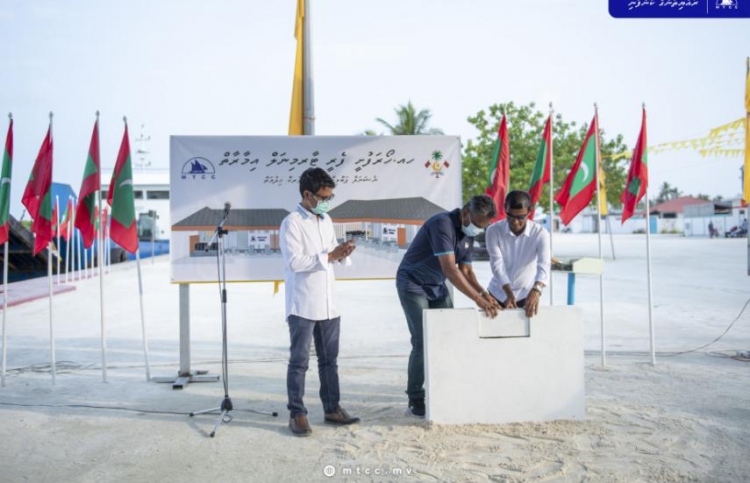 ހޯރަފުށީ ފެރީ ޓާމިނަލުގެ ބިންގާ އަޅައިފި