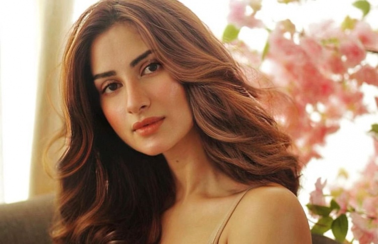 އިންޑިއާގެ ރީތީގެ ރާނީއެއް ސިޔާސީ ދާއިރާ އަށް