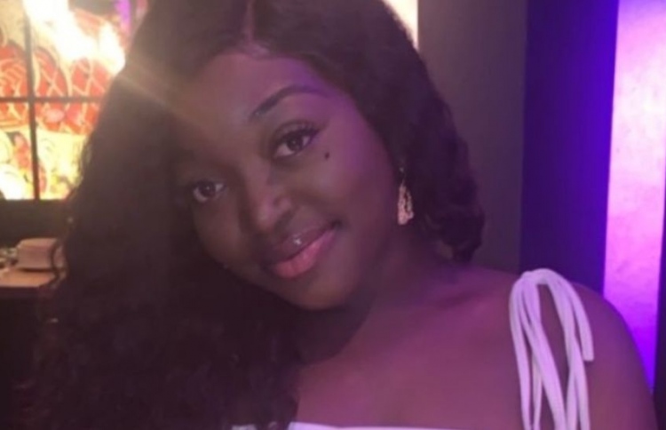 ނަރުސް ކޯހުގެ ފައިސާ އިންސްޓަގްރާމް ވީޑިއޯއަކުން