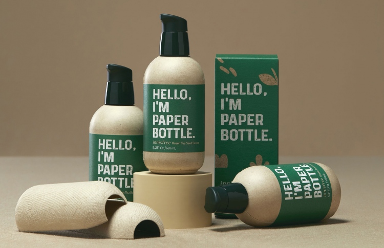 ކަރުދާހު ފުޅިއެއް ކަމަށް ބުންޏަސް އެތެރޭގައި ޕްލާސްޓިކް