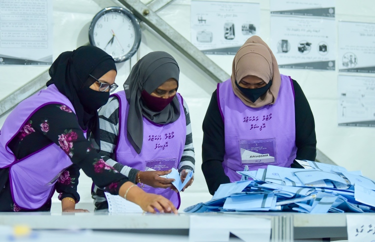 ކައުންސިލް އިންތިހާބަށް 260 މުވައްޒަފުން ހޯދަނީ