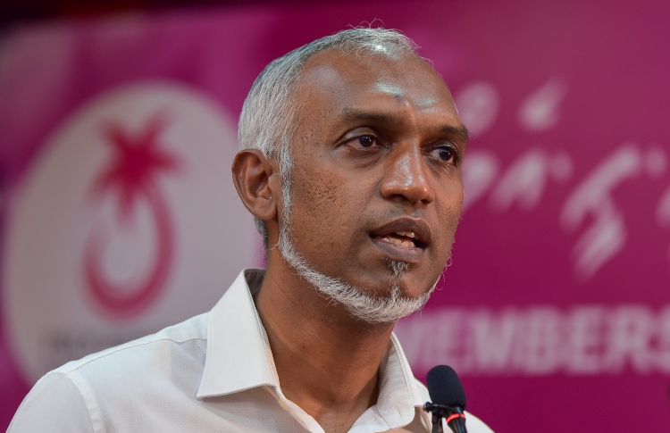 ވެހިކަލް ގިނަވާގޮތެއް ނުހަދަން މުއިއްޒު އެދިވަޑައިގެންފި