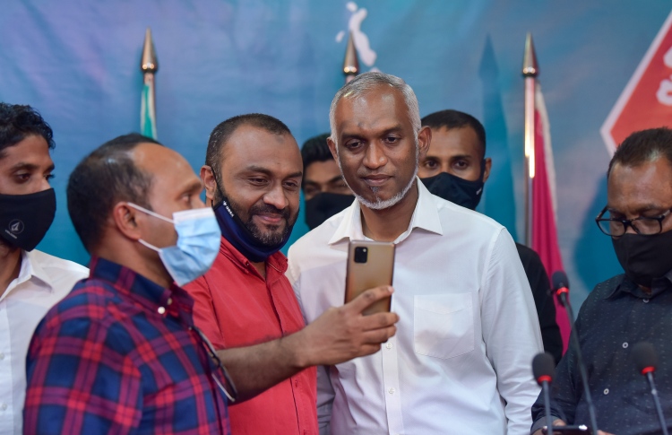ބޮޑު ކާމިޔާބެއް: މާލޭގެ މޭޔަރުކަން މުއިއްޒަށް