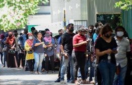 People queuing outside National Art Gallery to get vaccinated: oveer 29,000 people have tested positive for COVID-19 in Maldives so far -- Photo: Nishan Ali/ Mihaaru