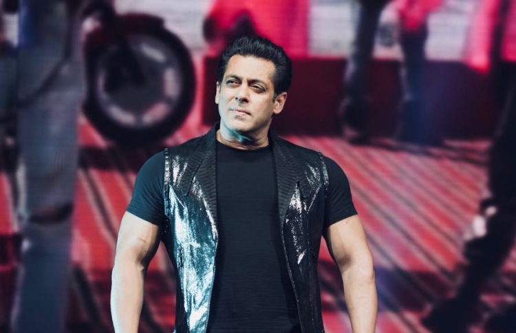 ޝާހްރުކްގެ "ޕަތާން" އިން ސަލްމާން އަގެއް ނުނަގާ