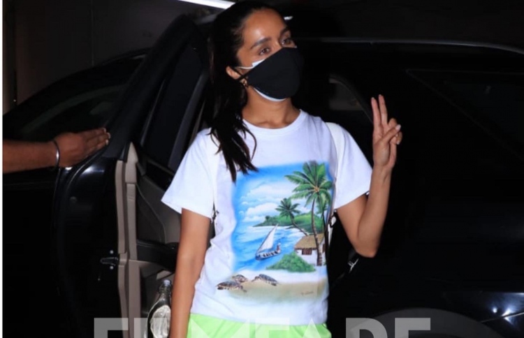 ޝްރަދާ ރާއްޖޭން ދިޔައިރު ކުލަ ބަދަލުވެފައި