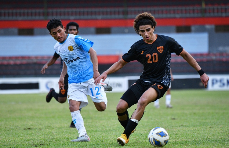 އީގަލްސް އާއި އަބަހާނީ މެޗު ގޮތެއް ނުނިމި ދިގުލަނީ