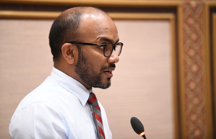 ދަރަނި އަދާކުރަން އެއްވެސް ދަތިކަމެއް ނެތް: އަމީރު