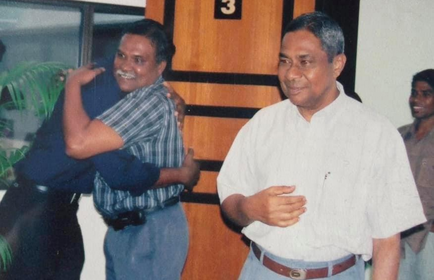 ލޯޖެހި އަހުމަދު މަނިކު (ކ)