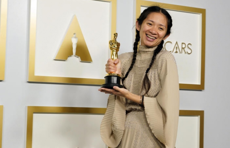 އޮސްކާ: މޮޅު ފިލްމަކީ "ނޯމެޑްލޭންޑް"