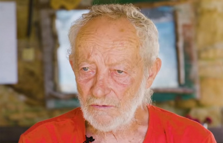 އެކަނި އުޅުނު ރަށް 32 އަހަރު ފަހުން ދޫކޮށްލަނީ