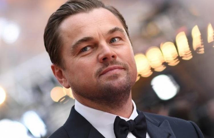 ކަލްޓް ލީޑަރު ޖިމް ޖޯންސްގެ ރޯލަށް ލިއޮނާޑޯ