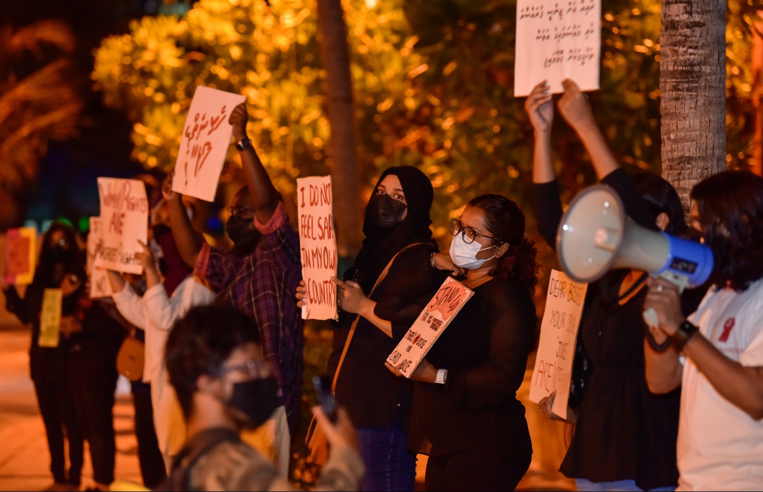 ޖިންސީ ފުރަައްސާރައާ ދެކޮޅަށް މިރޭ މާލޭގައި ބޭއްވި އިހުތިޖާޖުގެ ތެރެއިން-- ފޮޓޯ: ނިޝާން އަލީ/ މިހާރު